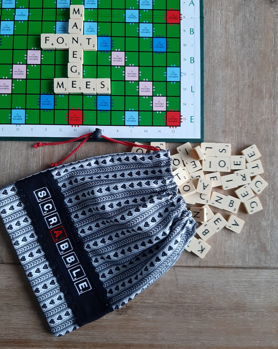 Scrabble bag Zeeland apron fabric with black band